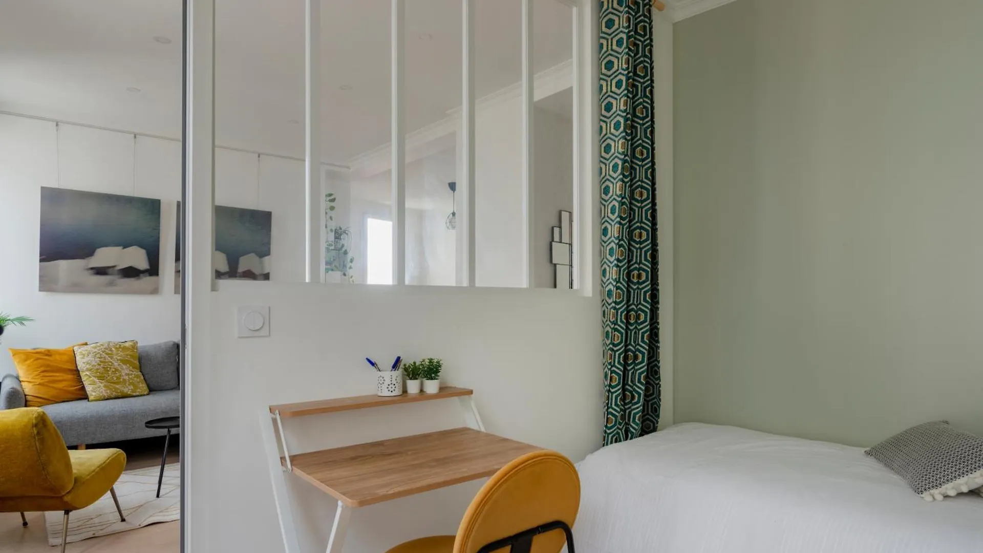 Sacre Coeur Apartment *